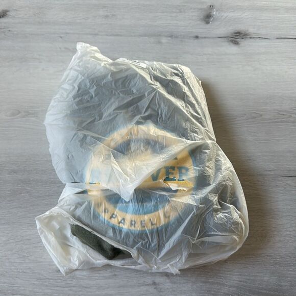 Recover unisex recycled polyester sweatshirt green size large NWT in packaging - Picture 2 of 3